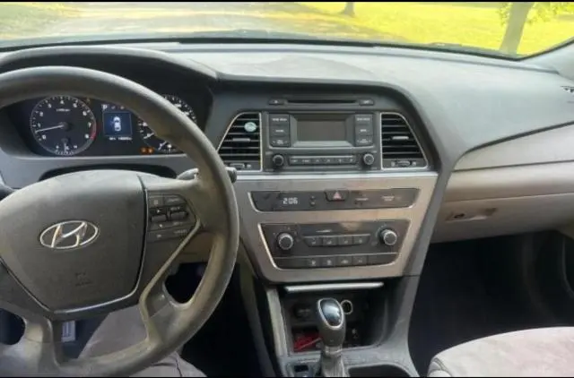 2017 HYUNDAI SONATA SE