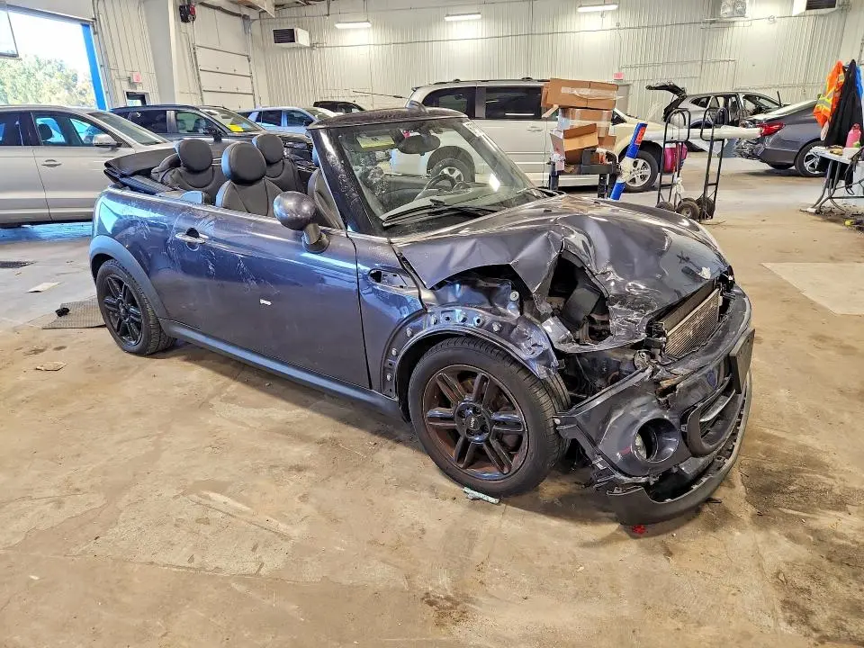 2014 MINI COOPER   