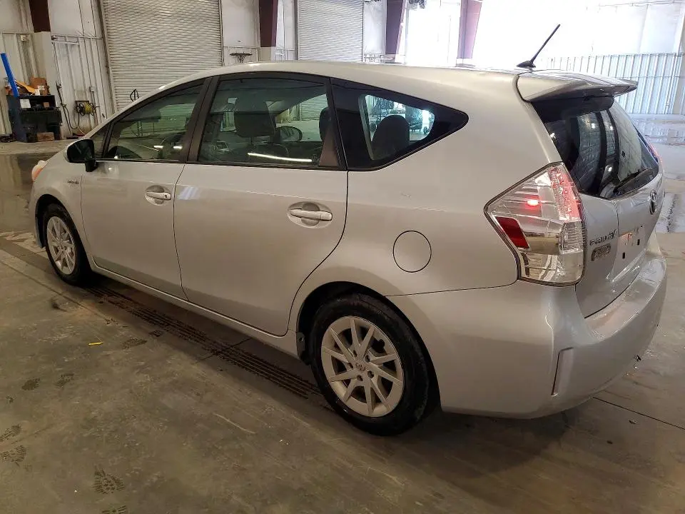 2012 TOYOTA PRIUS V TWO  