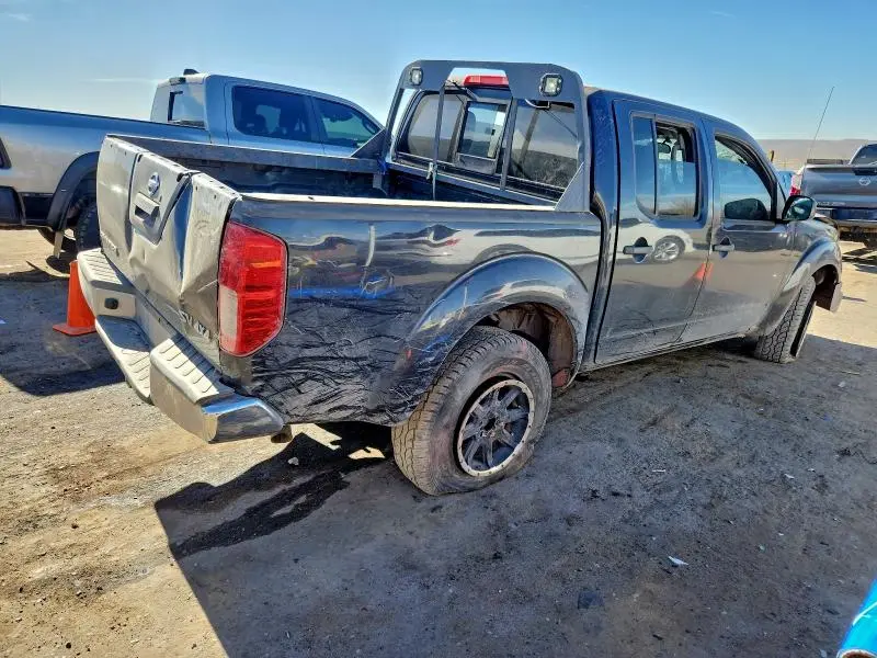 2015 NISSAN FRONTIER S  