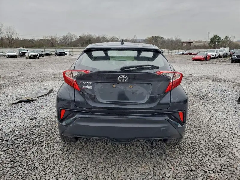 2020 TOYOTA C-HR XLE  