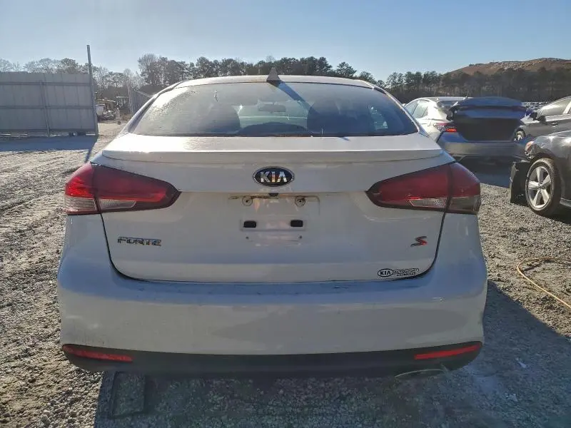 2017 KIA FORTE LX  