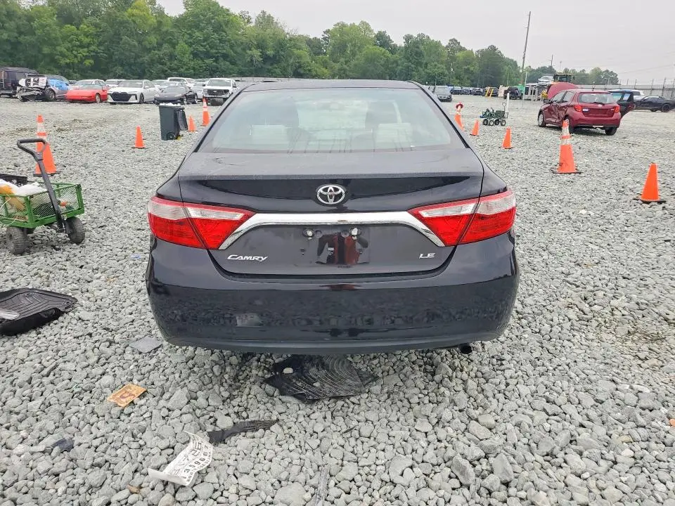 2015 TOYOTA CAMRY LE  