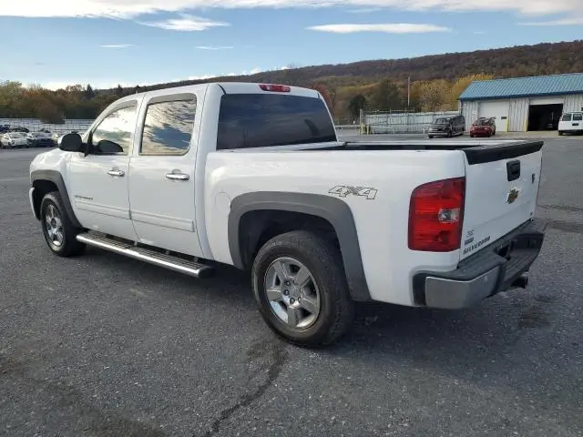 2011 CHEVROLET SILVERADO K1500 LT  