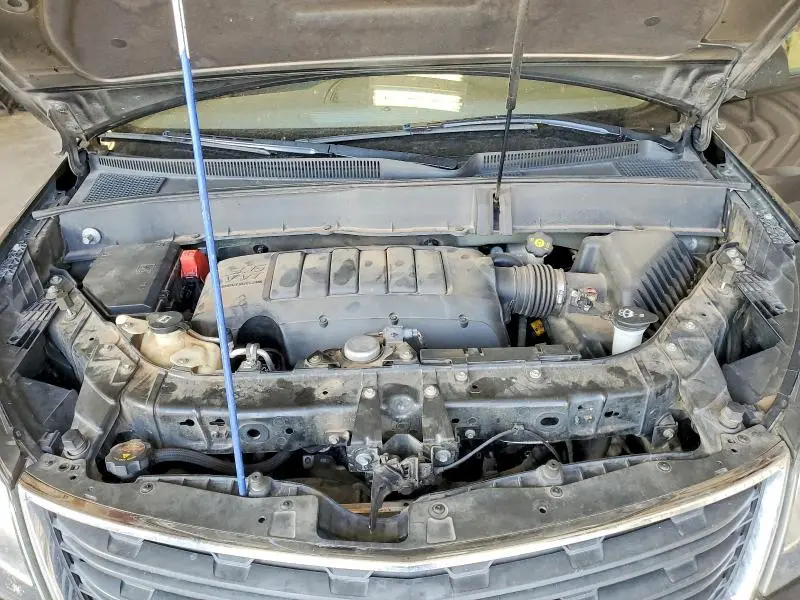 2013 CHEVROLET TRAVERSE LS  