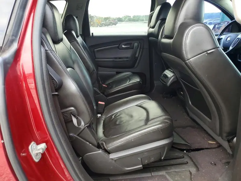2010 CHEVROLET TRAVERSE LT  