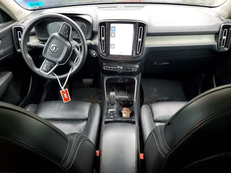 2019 VOLVO XC40 T5 INSCRIPTION  
