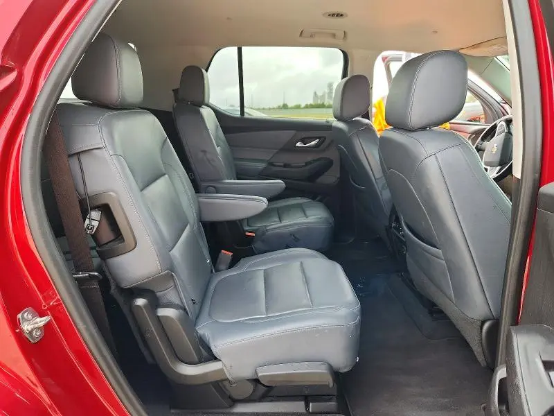 2021 CHEVROLET TRAVERSE LT  