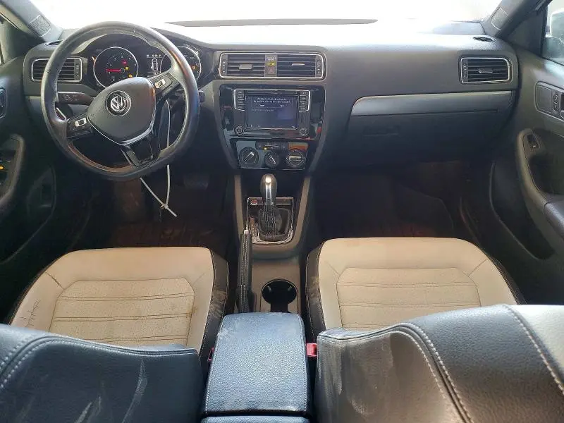 2016 VOLKSWAGEN JETTA SPORT  