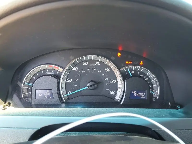 2013 TOYOTA CAMRY SE  