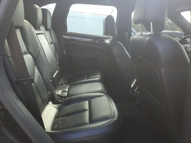 2014 PORSCHE CAYENNE   