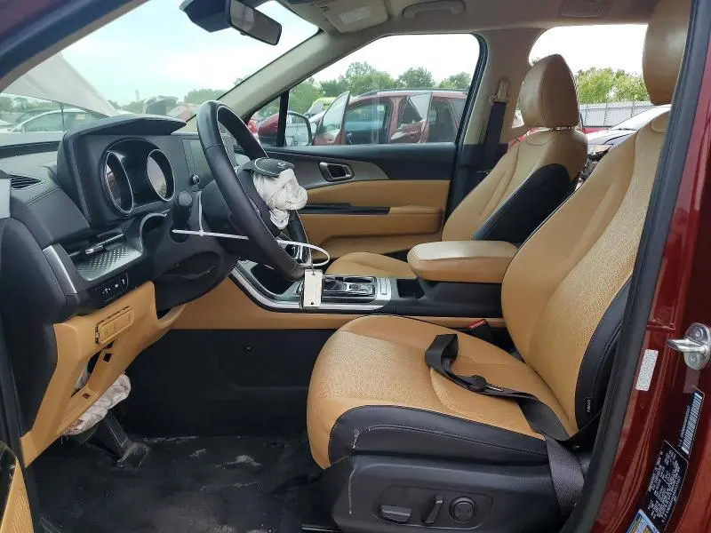 2024 KIA CARNIVAL LX  