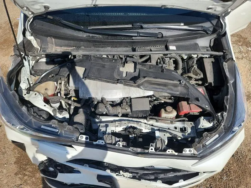 2019 TOYOTA PRIUS LE  