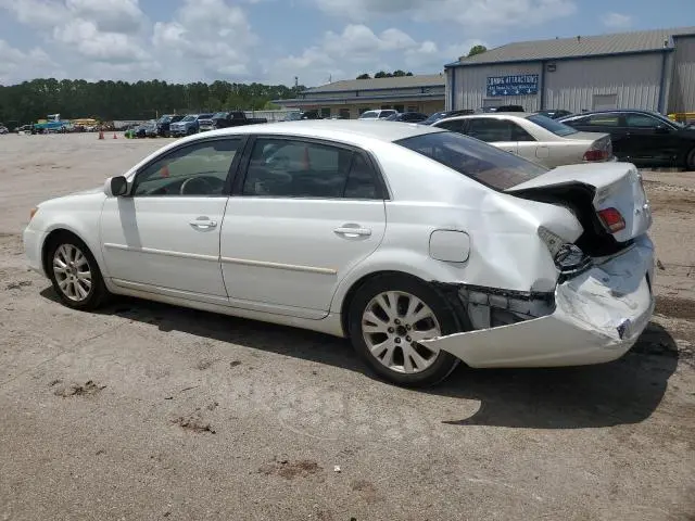 2010 TOYOTA AVALON XL  