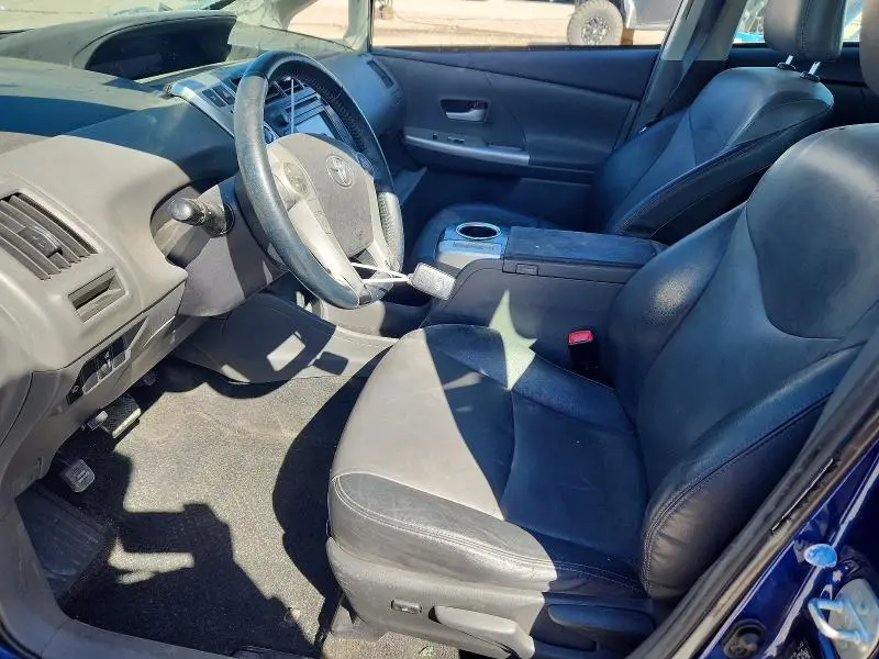 2013 TOYOTA PRIUS V FIVE  