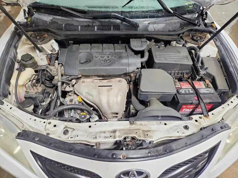 2011 TOYOTA CAMRY LE  