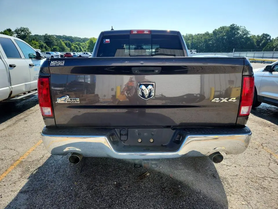 2015 RAM 1500 SLT  