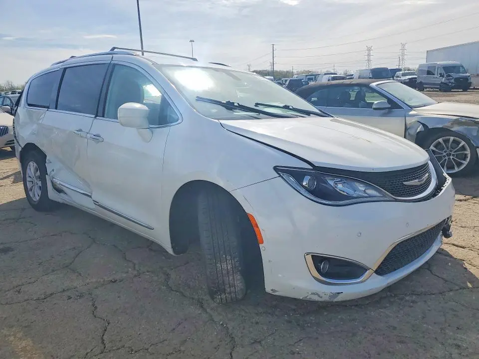 2019 CHRYSLER PACIFICA TOURING L  