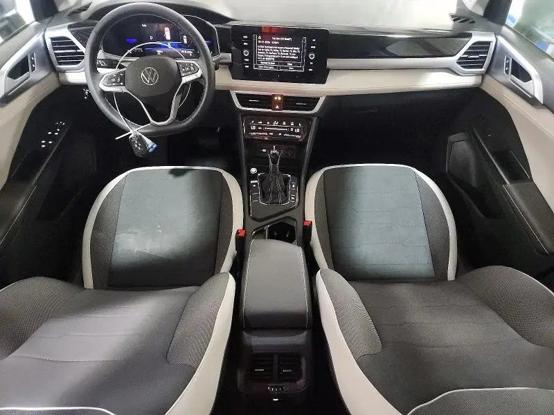 2025 VOLKSWAGEN TAOS SE  