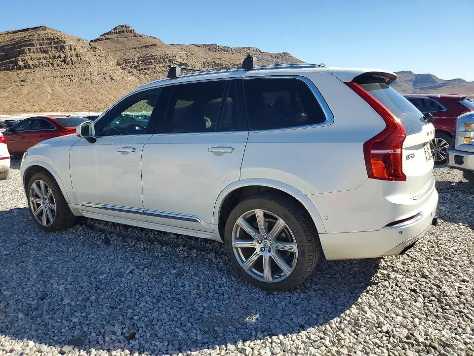 2016 VOLVO XC90 T6  