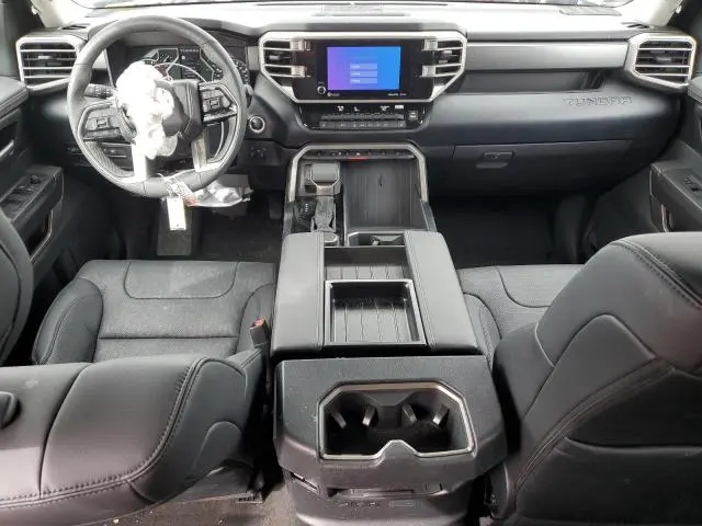 2024 TOYOTA TUNDRA CREWMAX SR  