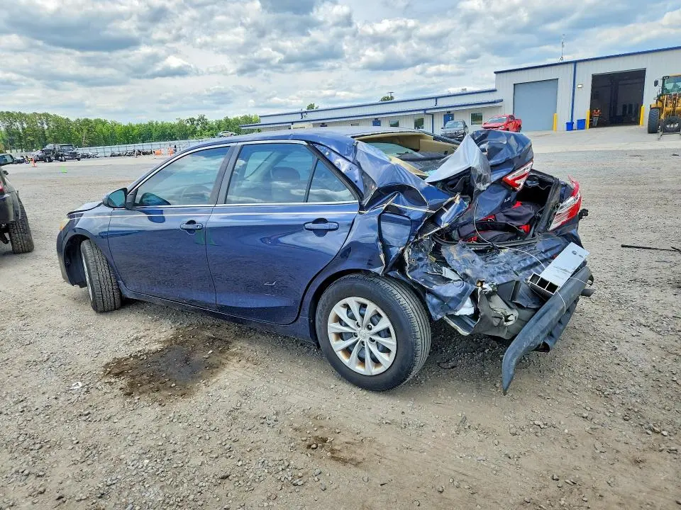 2016 TOYOTA CAMRY LE  