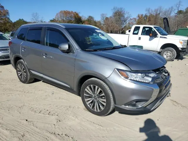 2020 MITSUBISHI OUTLANDER SE  