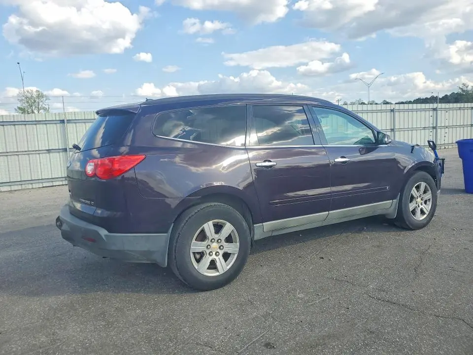 2010 CHEVROLET TRAVERSE LT  