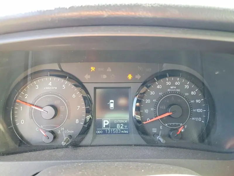 2015 TOYOTA SIENNA LE  