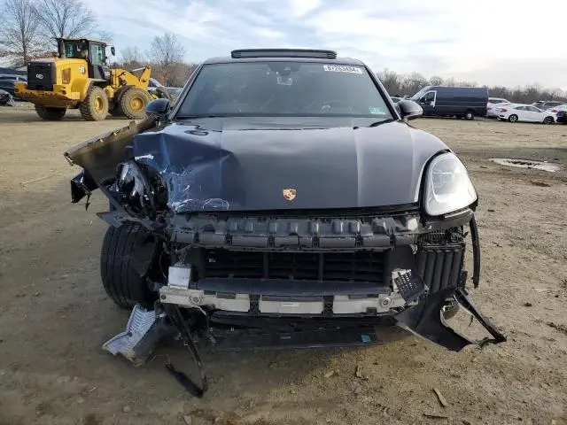 2019 PORSCHE CAYENNE   