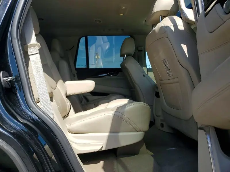 2016 CADILLAC ESCALADE LUXURY  
