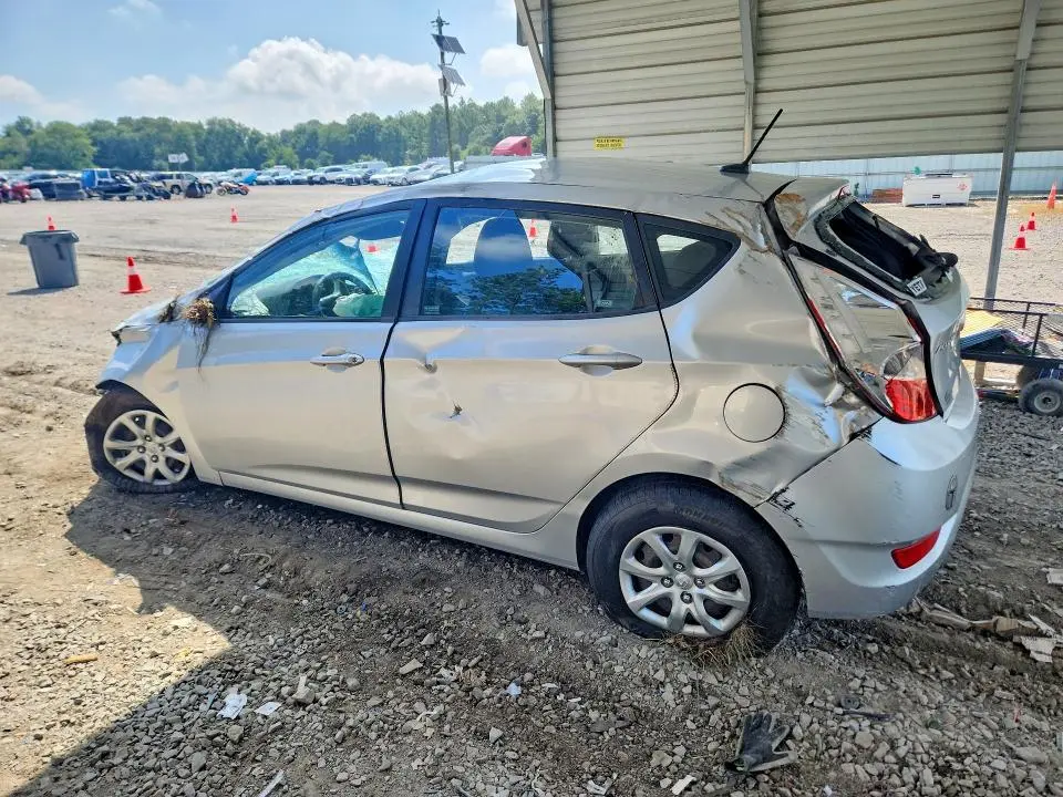 2012 HYUNDAI ACCENT GS  