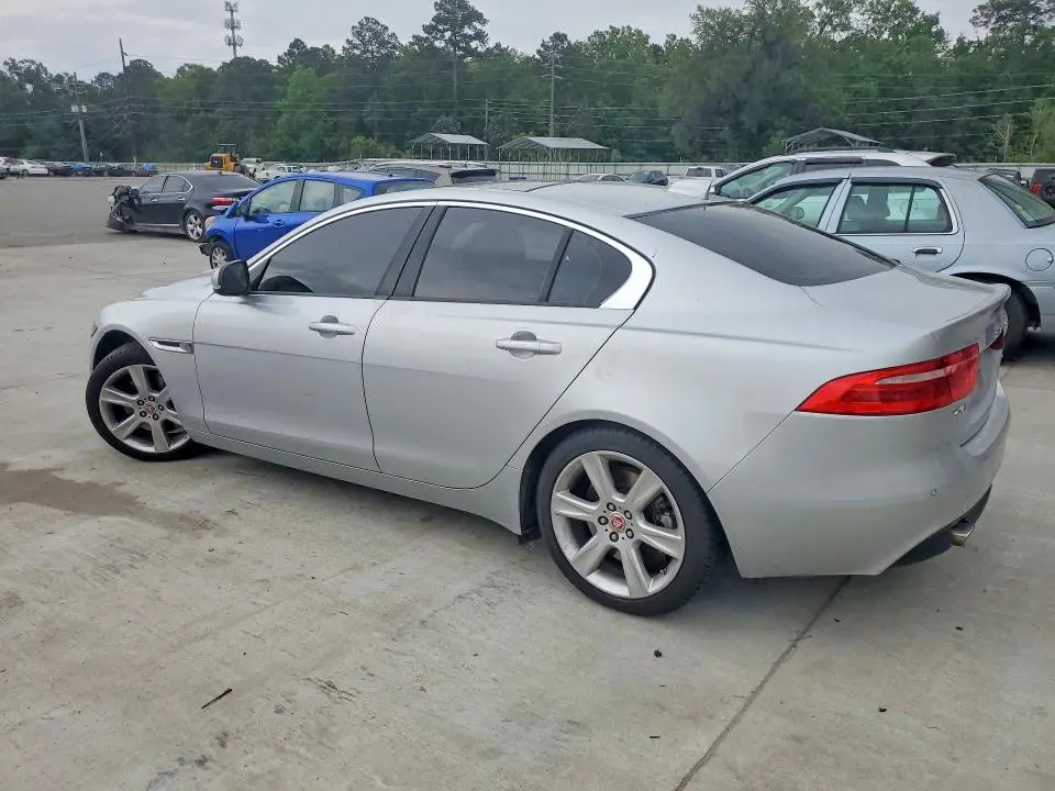 2017 JAGUAR XE PREMIUM  
