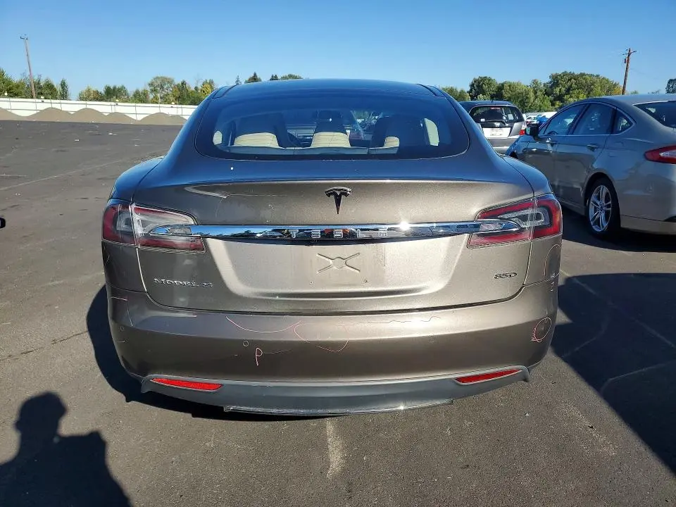 2015 TESLA MODEL S 85D  