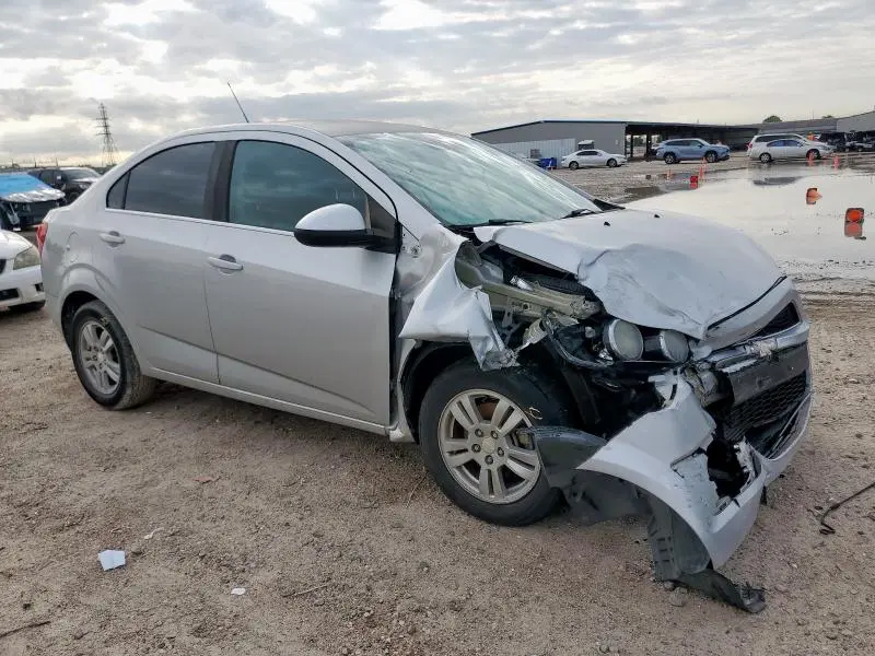 2016 CHEVROLET SONIC LT  