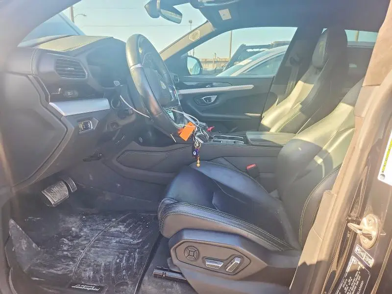 2019 LAMBORGHINI URUS   