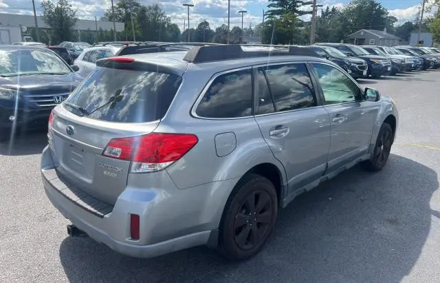 2011 SUBARU OUTBACK 2.5I PREMIUM  