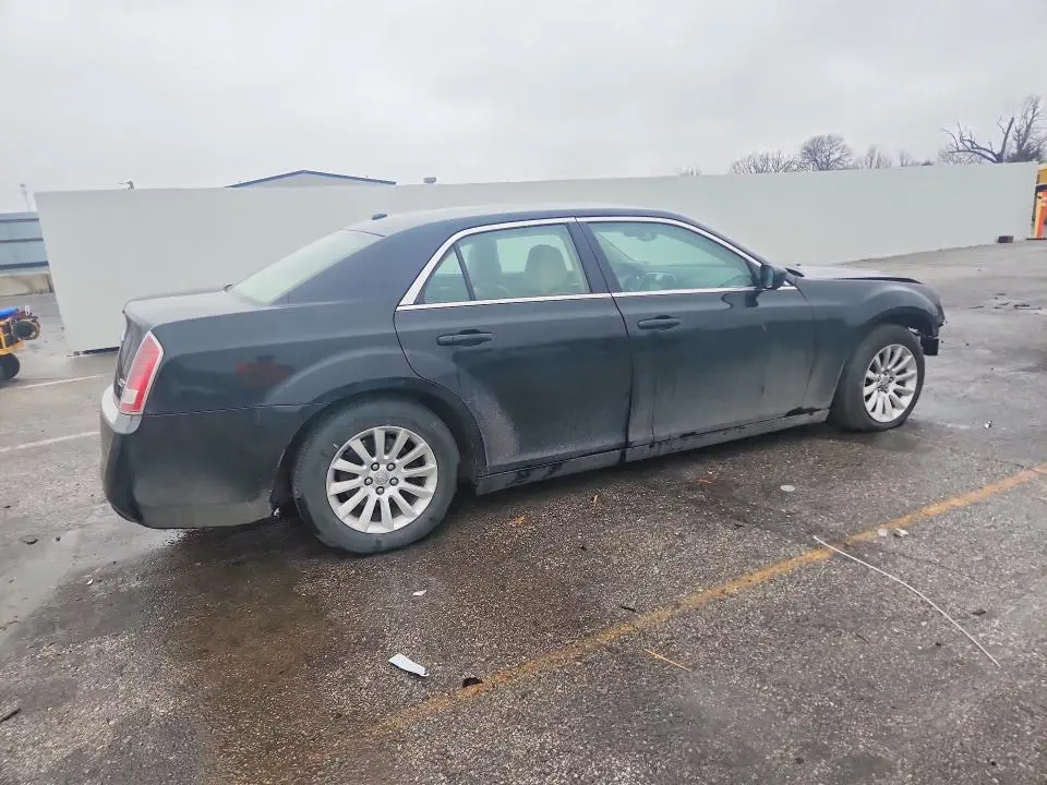 2013 CHRYSLER 300   