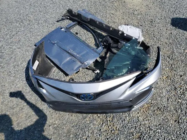 2021 TOYOTA CAMRY XLE  