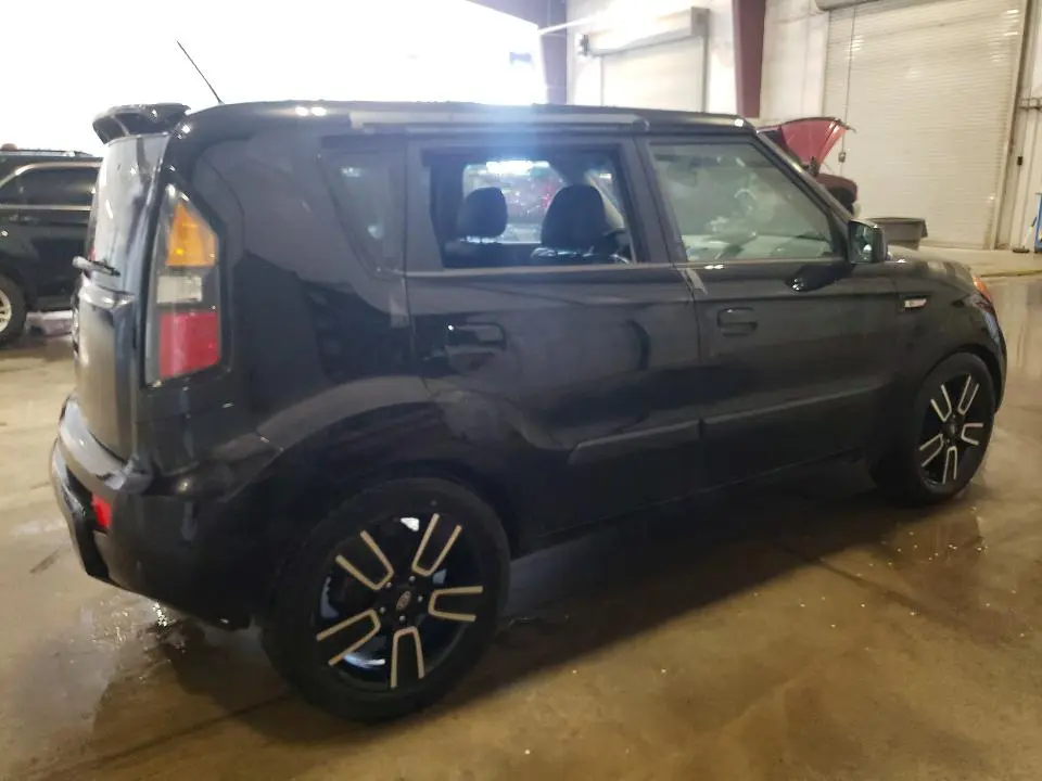 2010 KIA SOUL +  