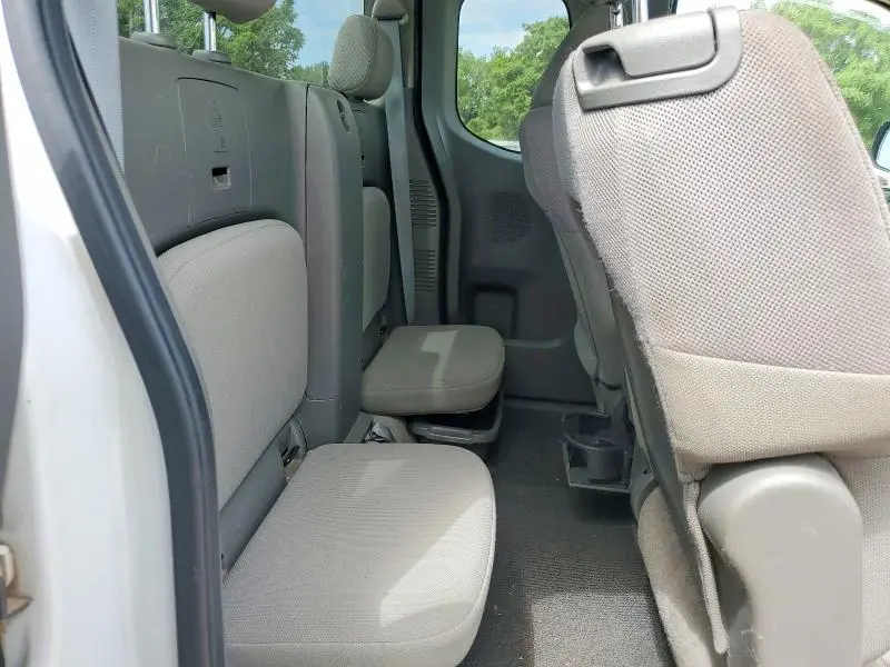 2012 NISSAN FRONTIER S  