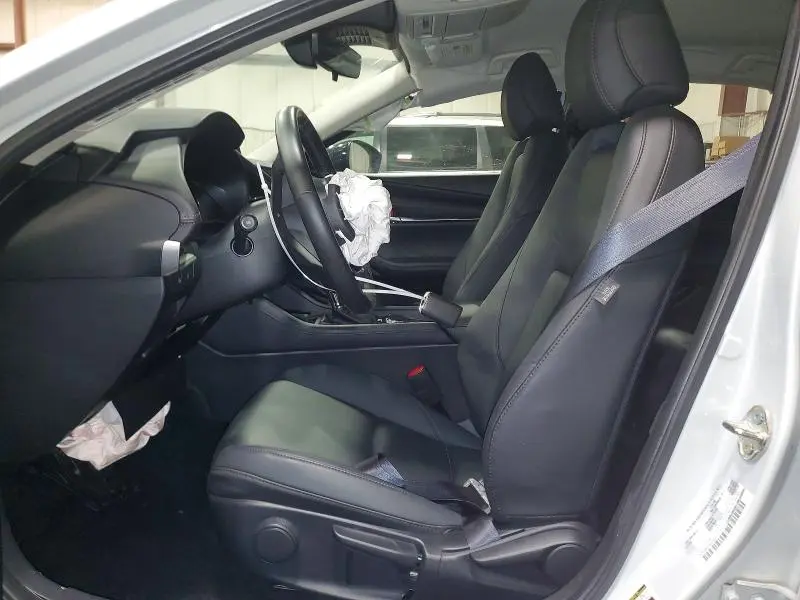 2024 MAZDA 3 SELECT SPORT  