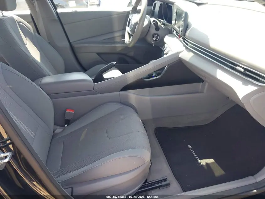 2021 HYUNDAI ELANTRA SE