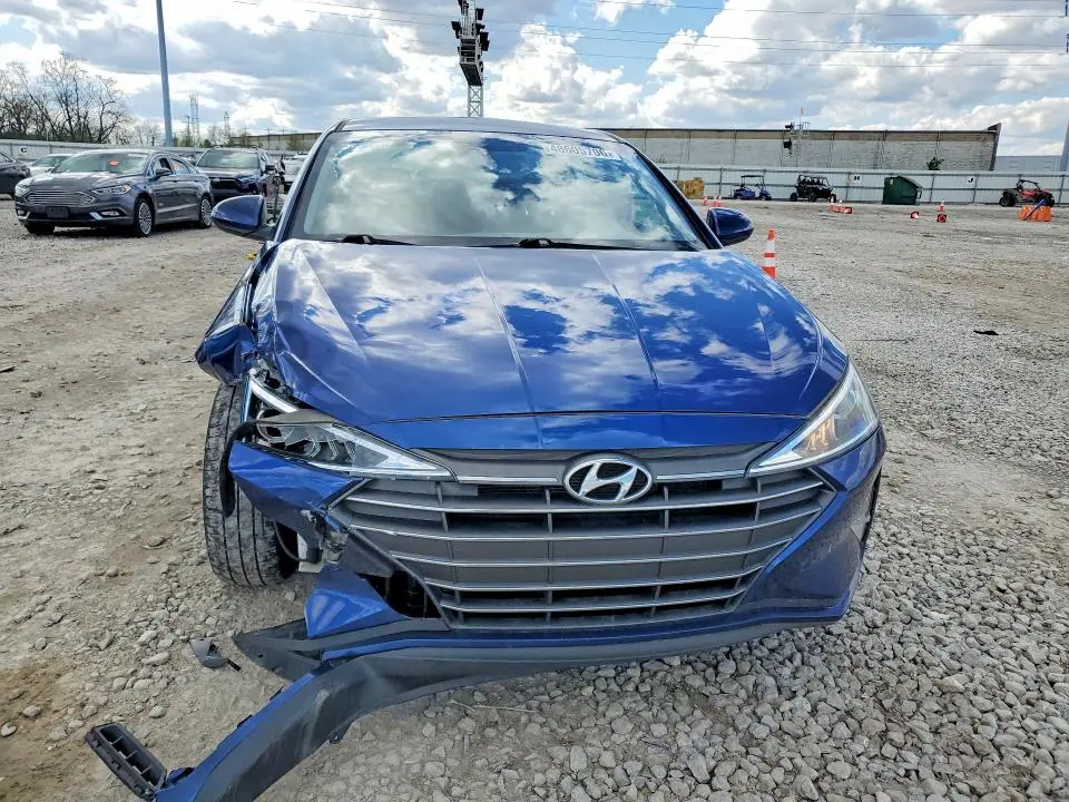 2020 HYUNDAI ELANTRA SE  
