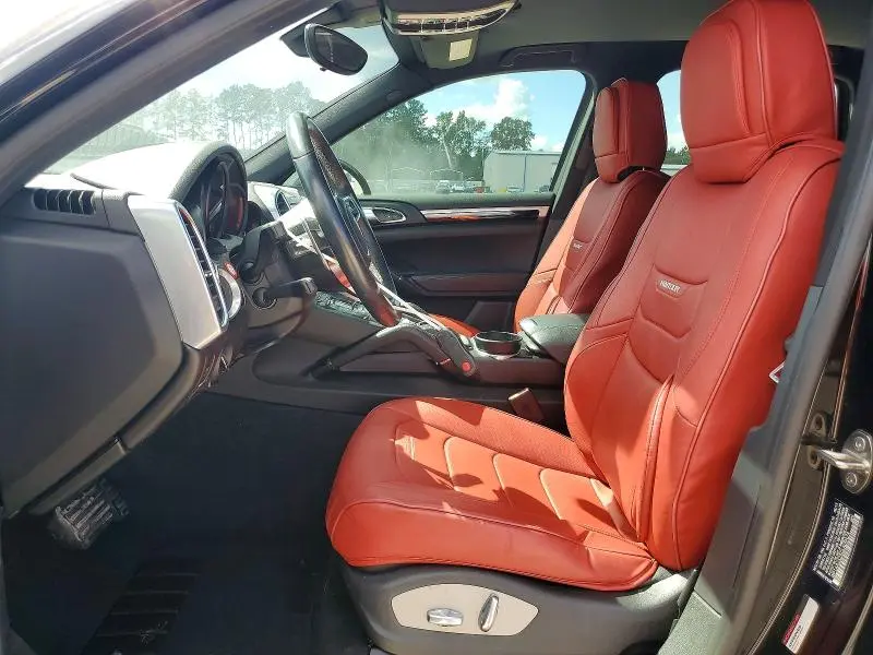 2016 PORSCHE CAYENNE   