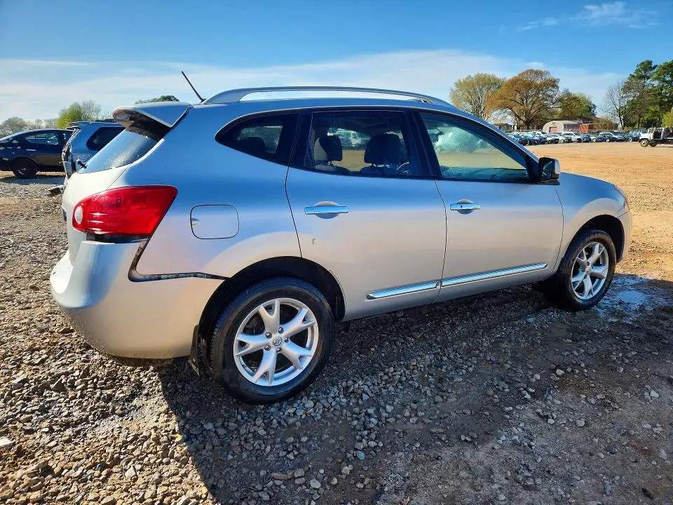 2011 NISSAN ROGUE S  