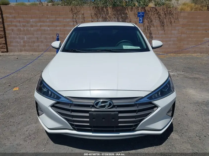 2019 HYUNDAI ELANTRA SE