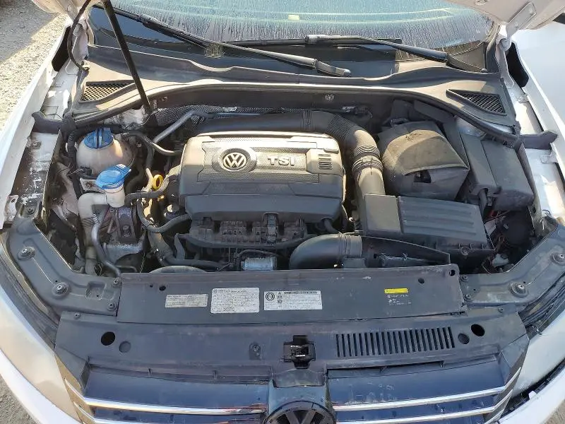 2015 VOLKSWAGEN PASSAT S  