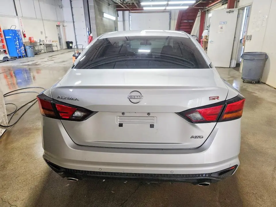 2024 NISSAN ALTIMA SR  