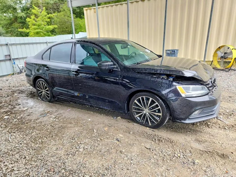 2016 VOLKSWAGEN JETTA SPORT  